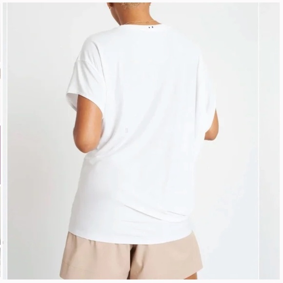 Kit and Ace Wave Short Sleeve Tee Asymmetrical White Size Small - Picture 13 of 14